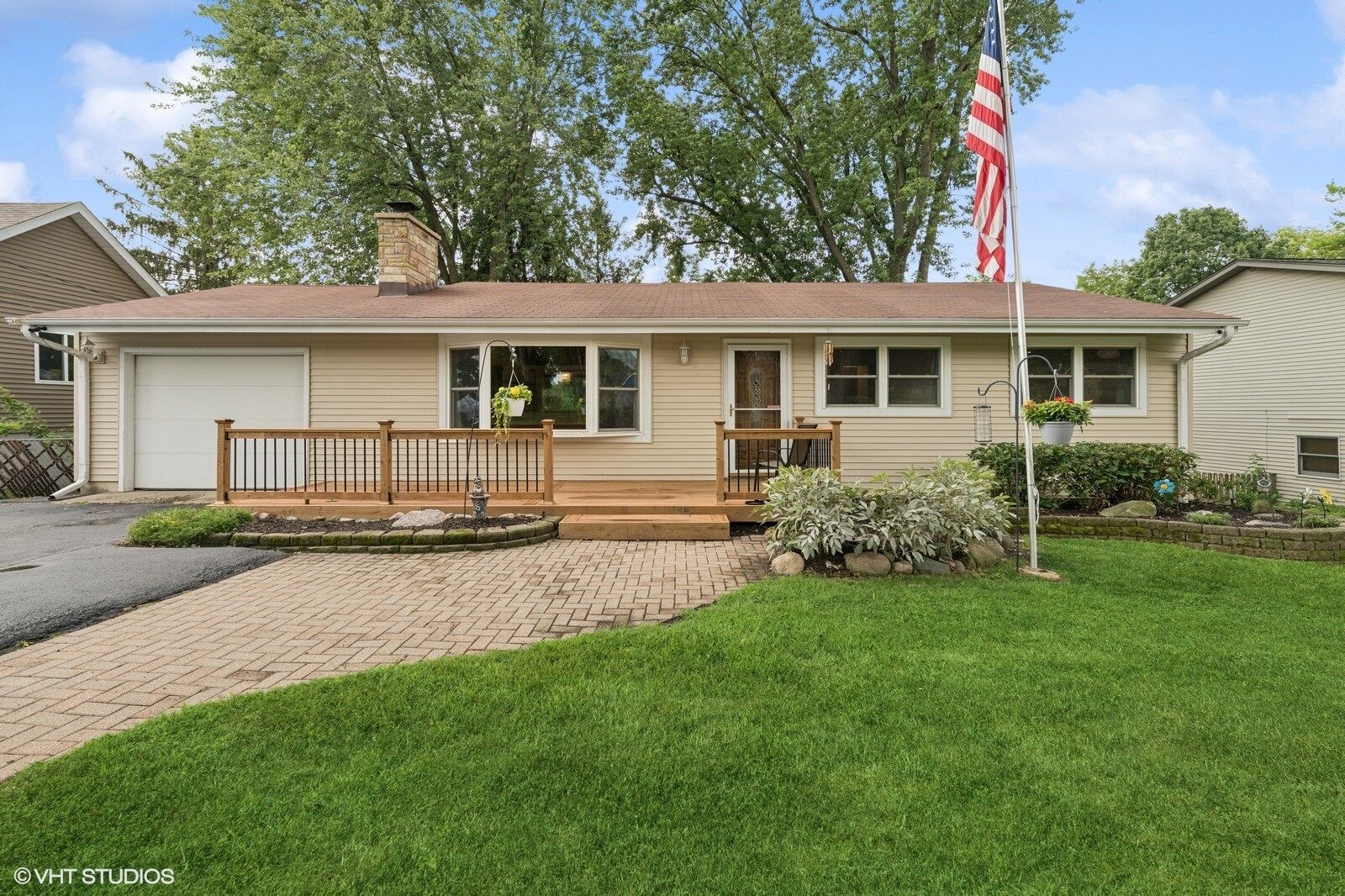 Property Photo: 3205 Still Hill Drive IL 60050