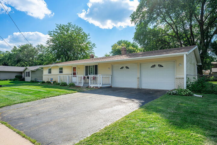 Property Photo: 1003 Phelps Avenue IL 61108