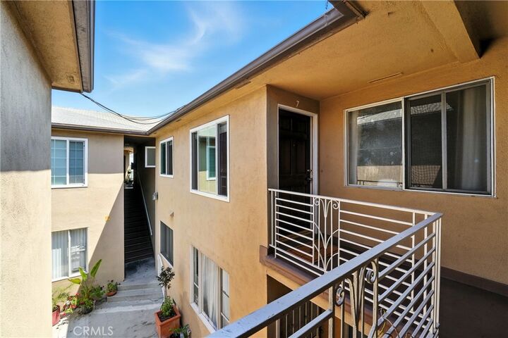 Property Photo:  2135 E Florida Street 7  CA 90814 