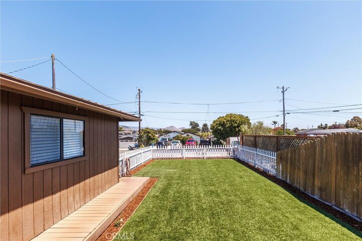 Property Photo:  1487 15th Street  CA 93402 