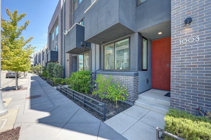 Property Photo: 1003 Central Street CA 95691