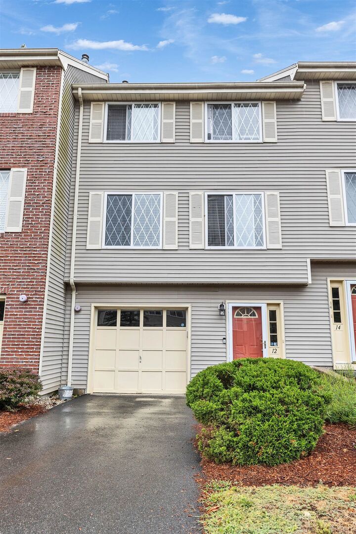 Property Photo: 12 Lynn Drive NH 03054