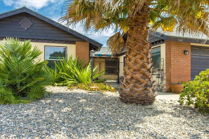 Property Photo: 146 Deneb Place CA 93436