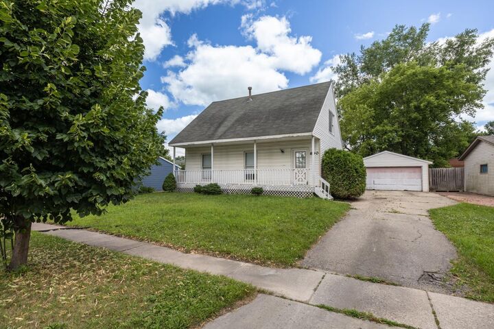 Property Photo:  890 W Village Circle SE  MN 55904 