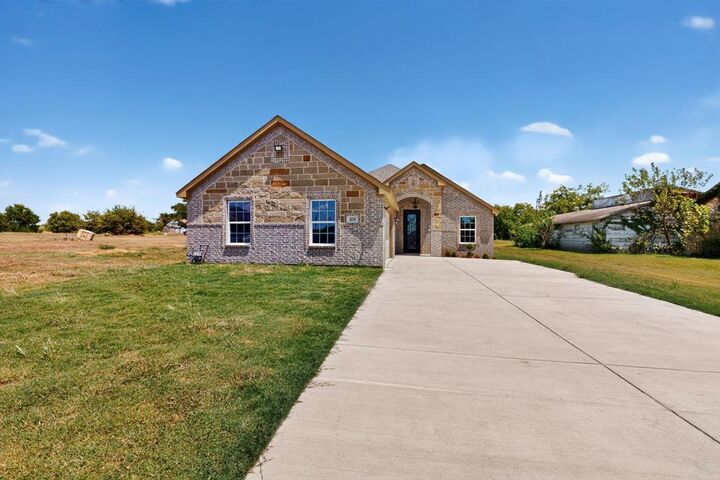 Property Photo: 808 Maple Street TX 75125