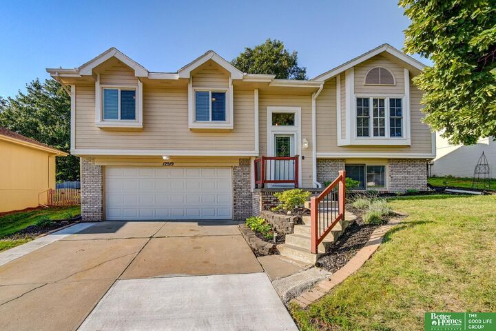 12919 Himebaugh Avenue  Omaha NE 68164 photo