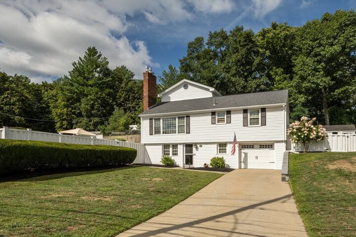 85 Farm St  Wakefield MA 01880 photo