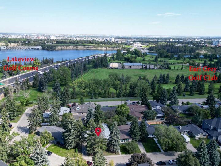 Property Photo: 6424 Laurentian Way SW AB T3E 5N1