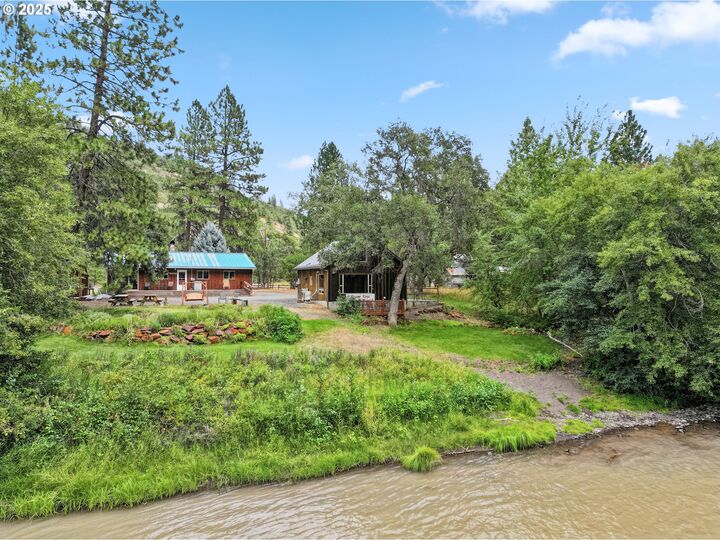Property Photo: 1396 Hwy 142 WA 98628
