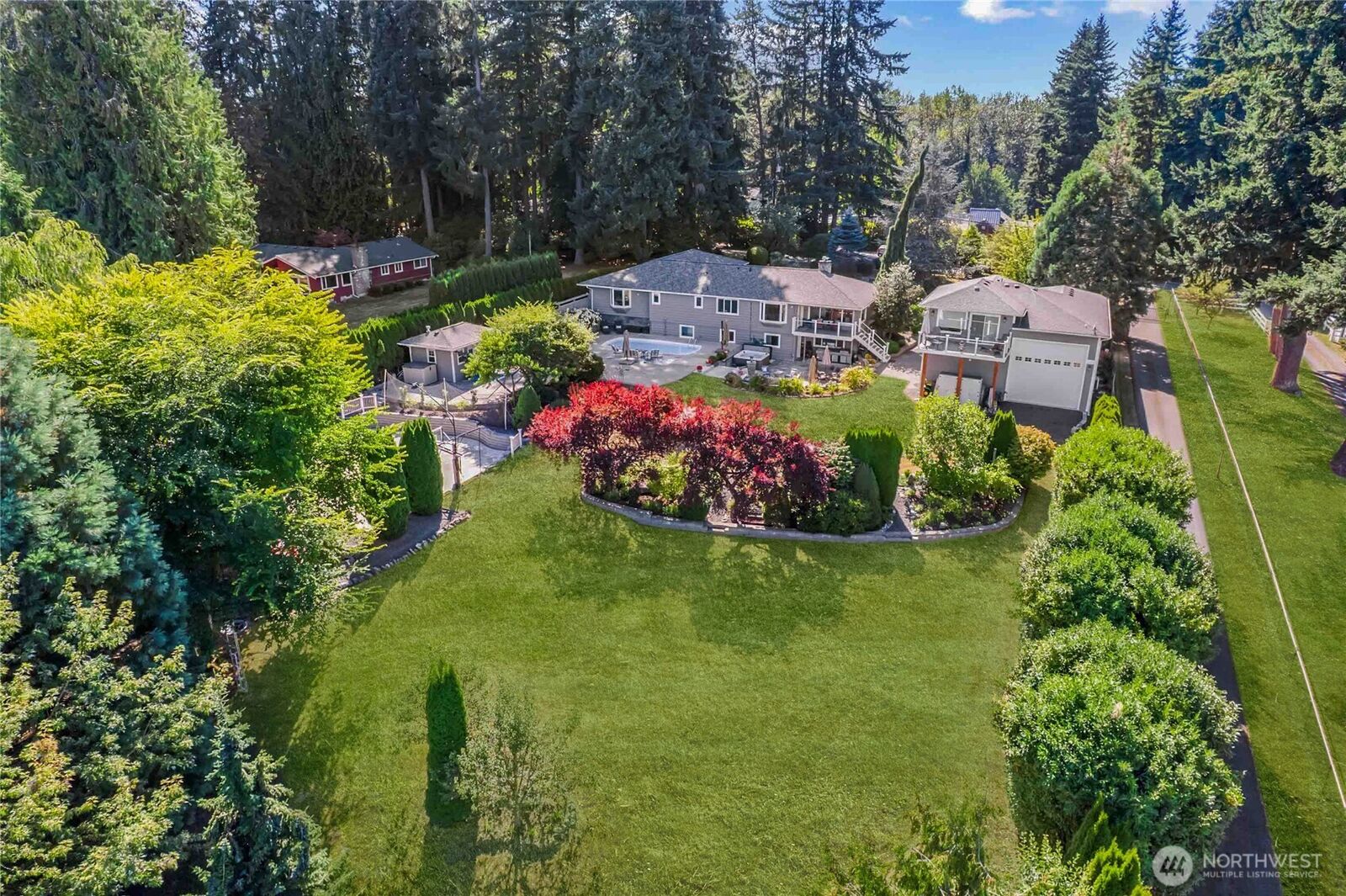 Property Photo: 24215 75th Avenue SE WA 98072