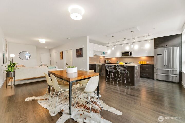 Property Photo: 308 N 68th Street 203 WA 98103