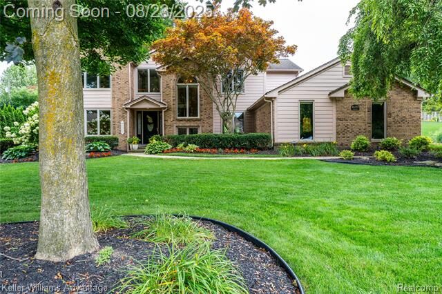 46255 Greenridge Drive  Northville MI 48167 photo