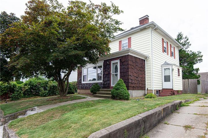 Property Photo:  16 Riverfarm Road  RI 02910 