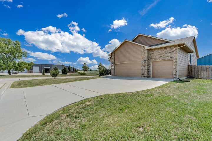 Property Photo:  713 E Zuni St.  KS 67067-9084 