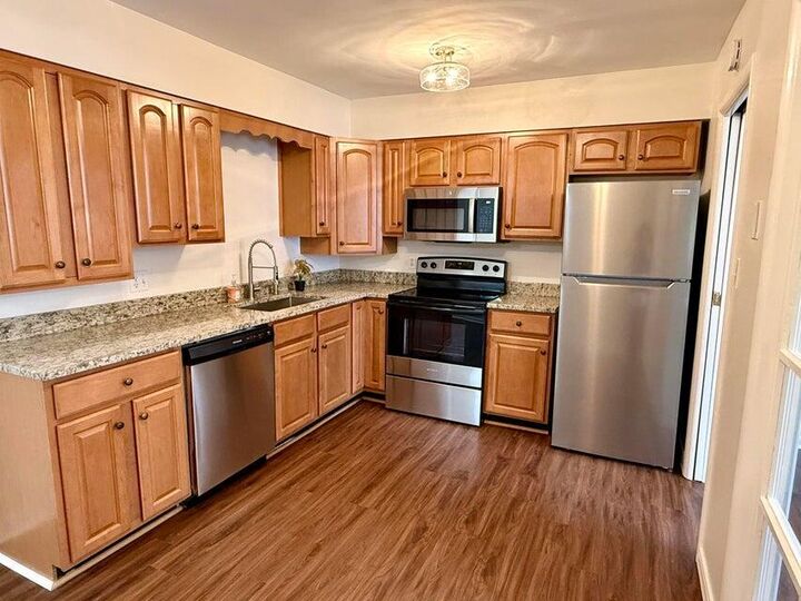 Property Photo:  5260 Crossbow Cir 1B  VA 24018 
