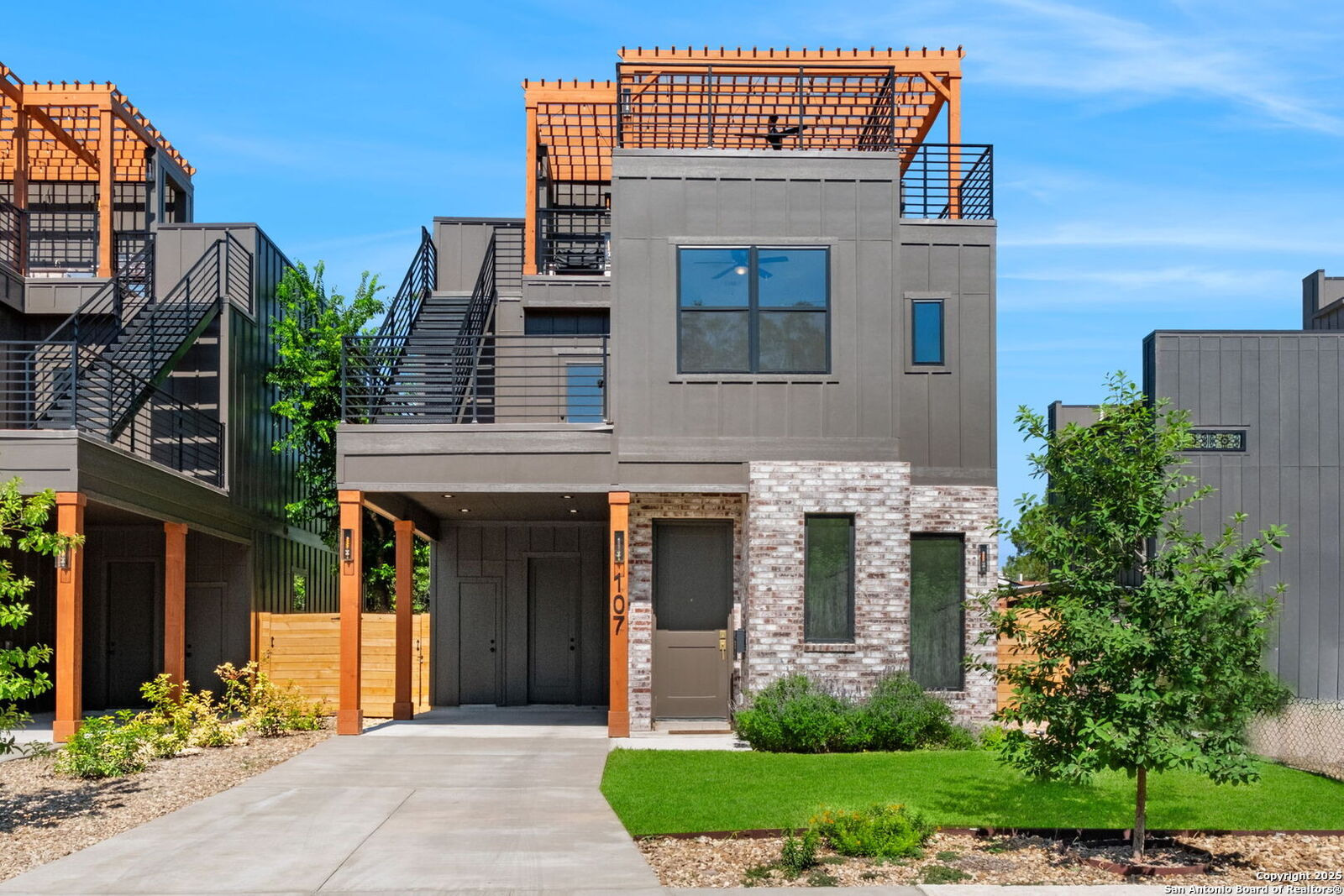 Property Photo:  107 Dowdy  TX 78204 