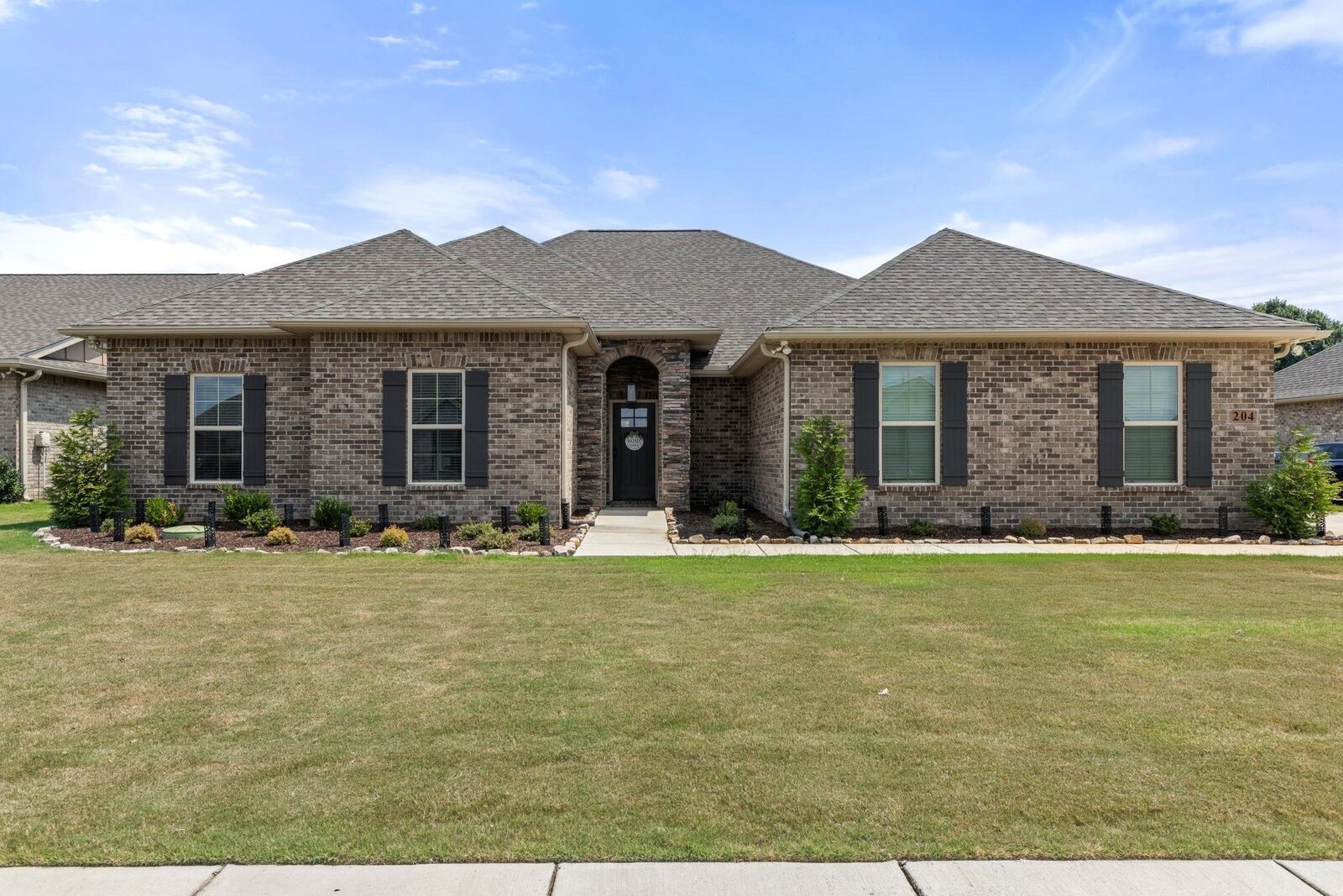 Property Photo: 204 Nellie Faye Ln AL 35759 - MERIDIAN