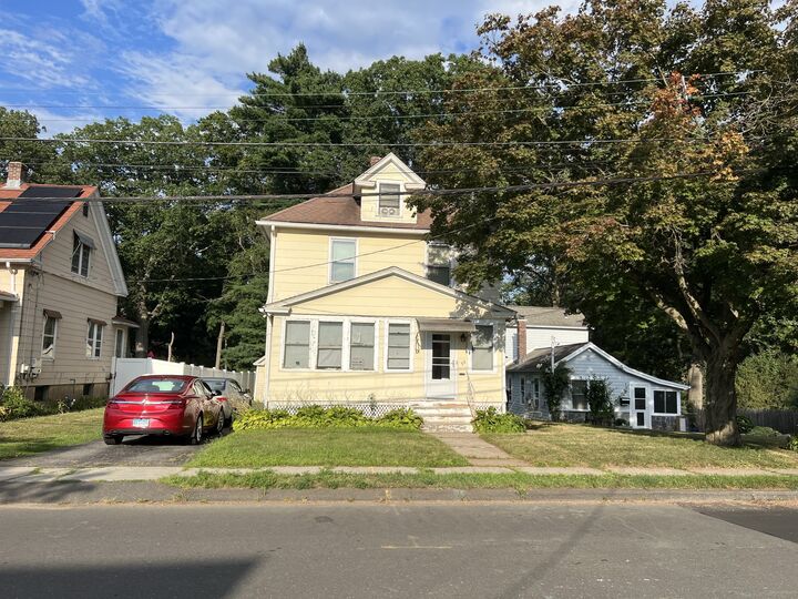 Property Photo: 30 Oakwood Avenue CT 06119