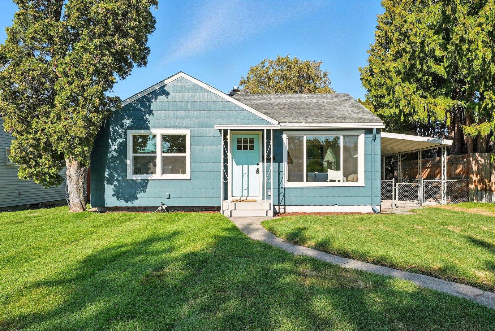 Property Photo:  5111 N Elgin St  WA 99205 