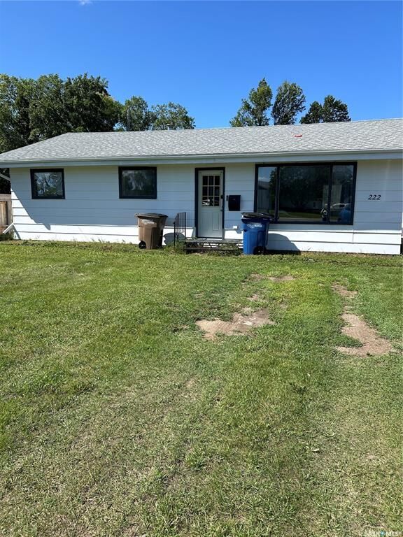 Property Photo: 222 2nd Avenue W SK S0A 1W0