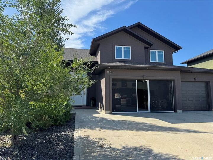 Property Photo:  1631 Stensrud Road  SK S7W 0C4 
