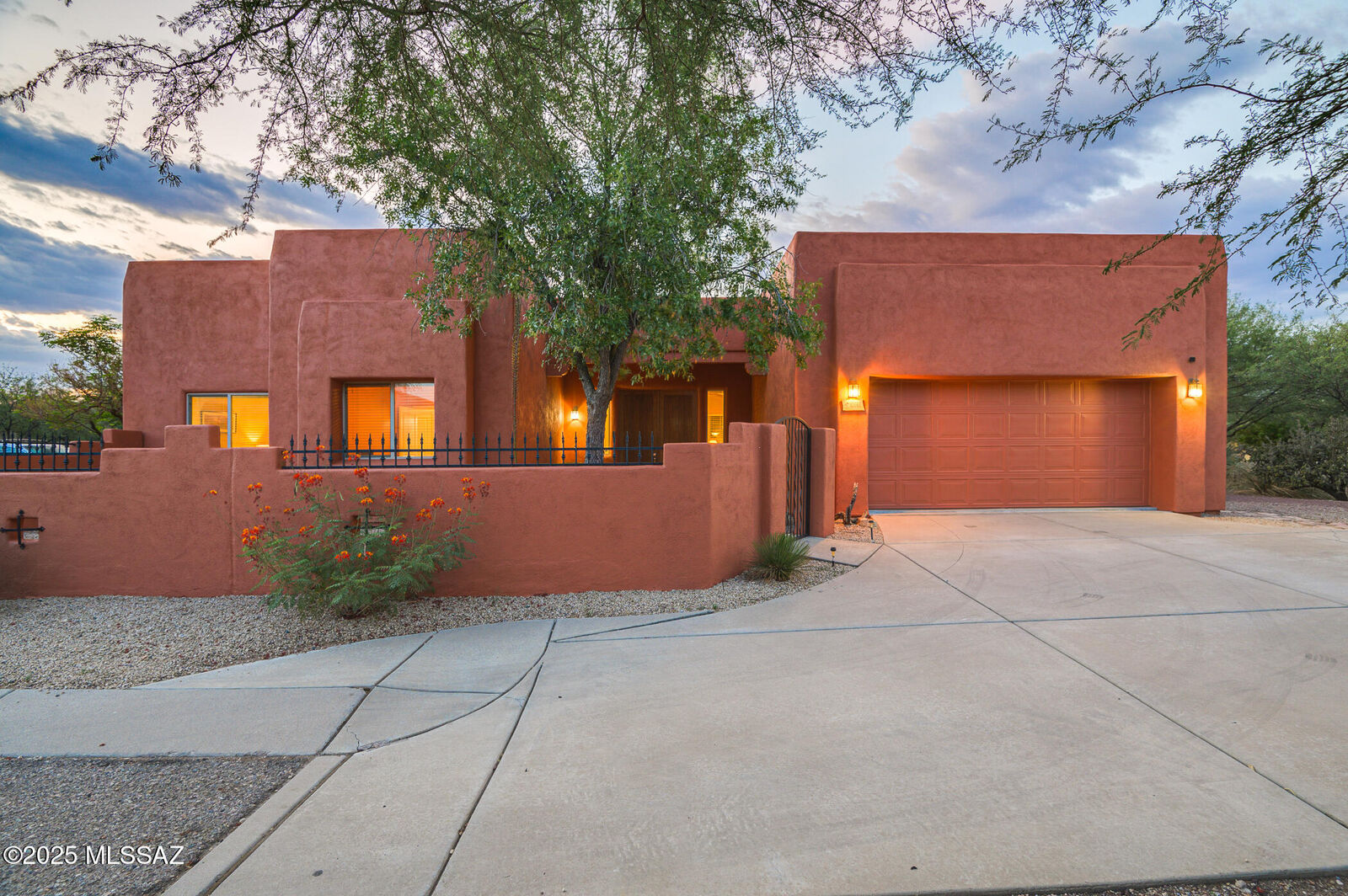 Property Photo: 10583 E George Brookbank Place AZ 85747