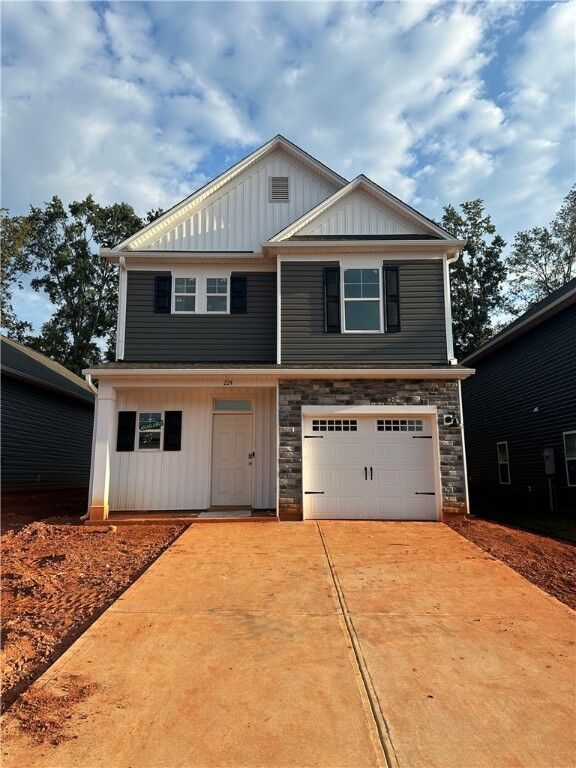 Property Photo:  224 Brown Circle  SC 29642 
