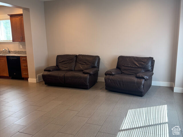 Property Photo: 449 E 2170 N UT 84341