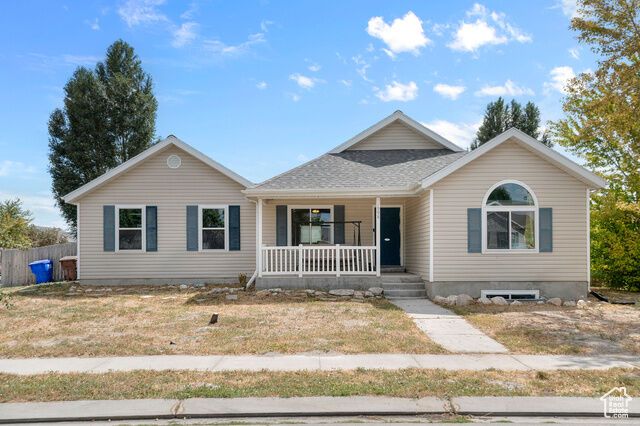 Property Photo: 1998 E Sunrise Dr N UT 84005
