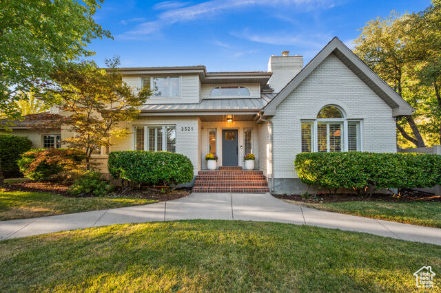 Property Photo: 2321 E Wrenhaven Ln UT 84121