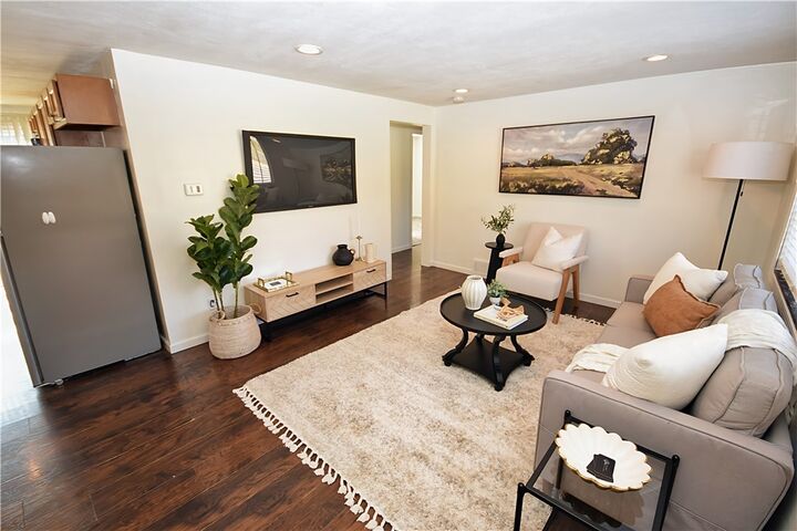 Property Photo:  608 Elmbank St  PA 15226 