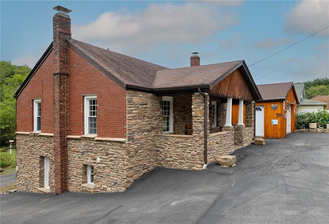 Property Photo: 1772 Saxonburg Blvd PA 15084