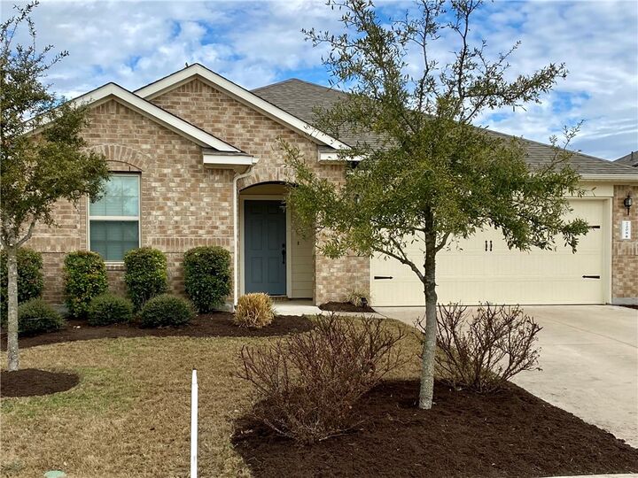 Property Photo: 7208 Longford Trail TX 78754