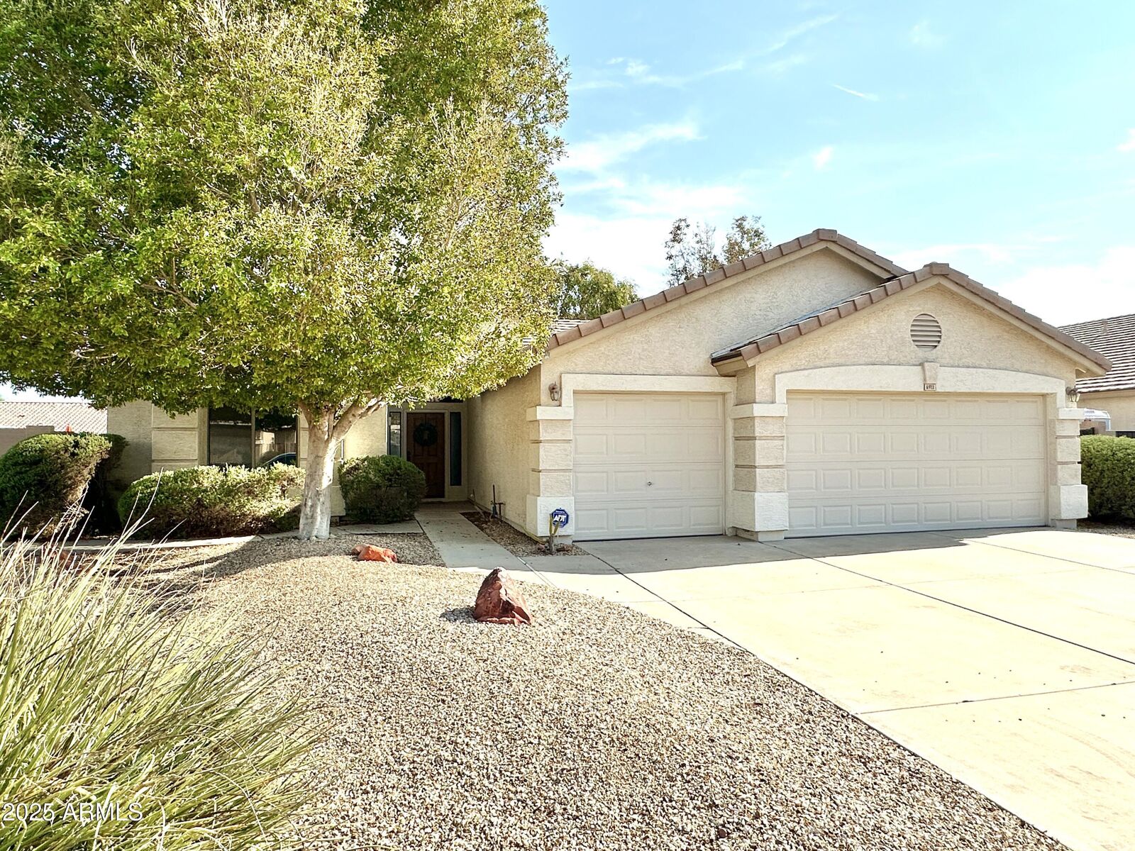 Property Photo: 6911 W Monte Lindo -- AZ 85310