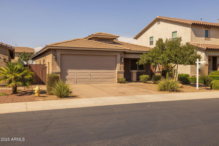 Property Photo: 330 W Evergreen Pear Avenue AZ 85140