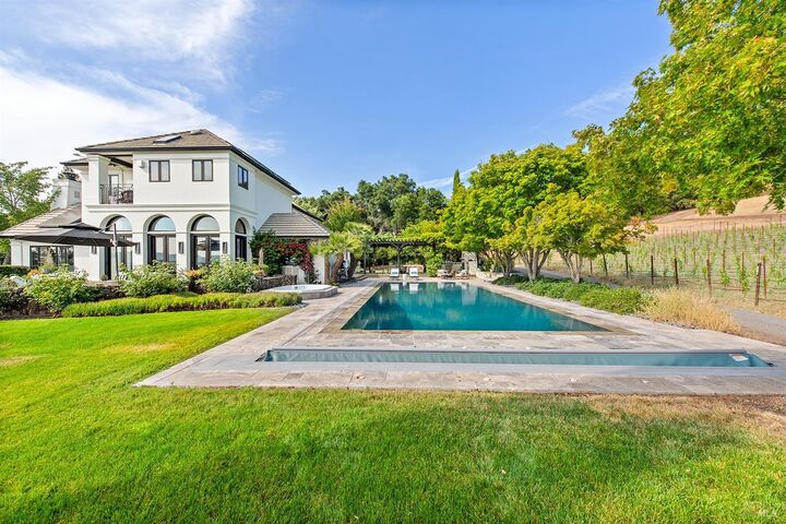 4395 Pine Flat Road  Healdsburg CA 95448 photo