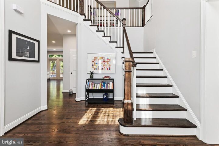 Property Photo: 8049 Winstead Manor Lane VA 22079
