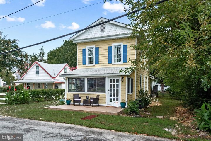 Property Photo: 209 Hawthorne Street VA 22443