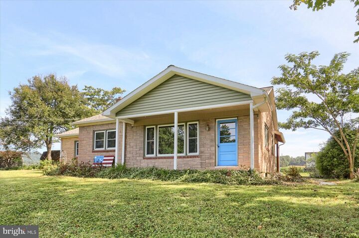 Property Photo: 1175 N River Road PA 17032