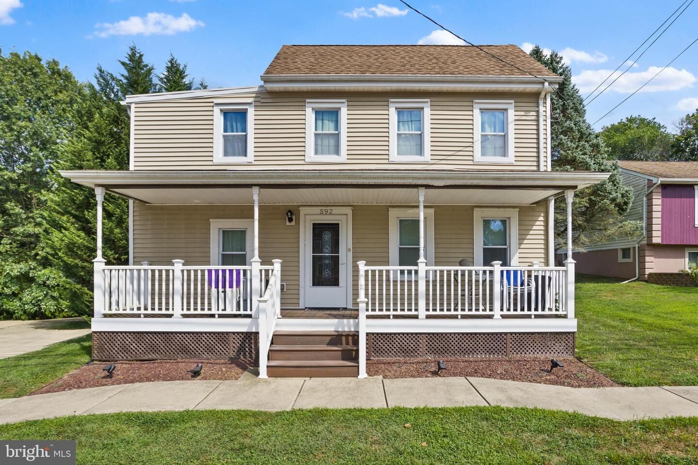 Property Photo:  592 New York Avenue  NJ 08022 