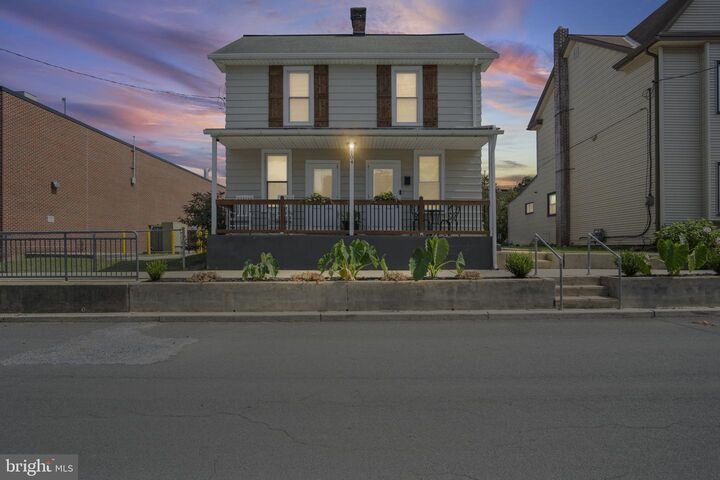 104 N Locust Street  Palmyra PA 17078 photo