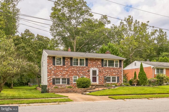 Property Photo: 944 Rahway Drive DE 19711