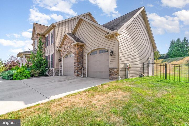 Property Photo: 110 Balfour Drive PA 17050