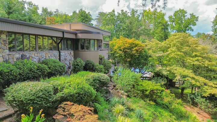 Property Photo: 2400 Botany Woods GA 30720