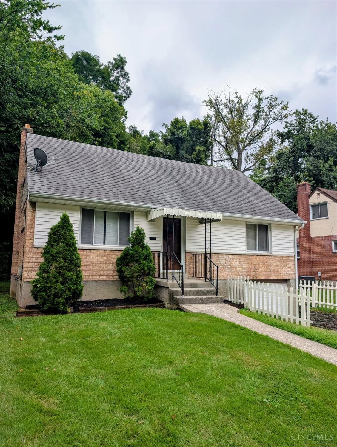 Property Photo:  2616 Knight Avenue  OH 45212
