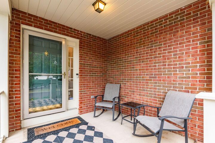 Property Photo: 6984 Greensview Village Drive OH 43110