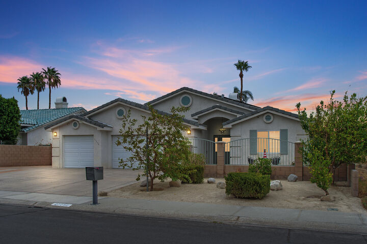 Property Photo:  27250 Nortada Drive  CA 92234 