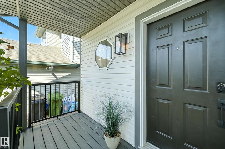 Property Photo:  30 Westwood Lane  AB T8L 4N6 
