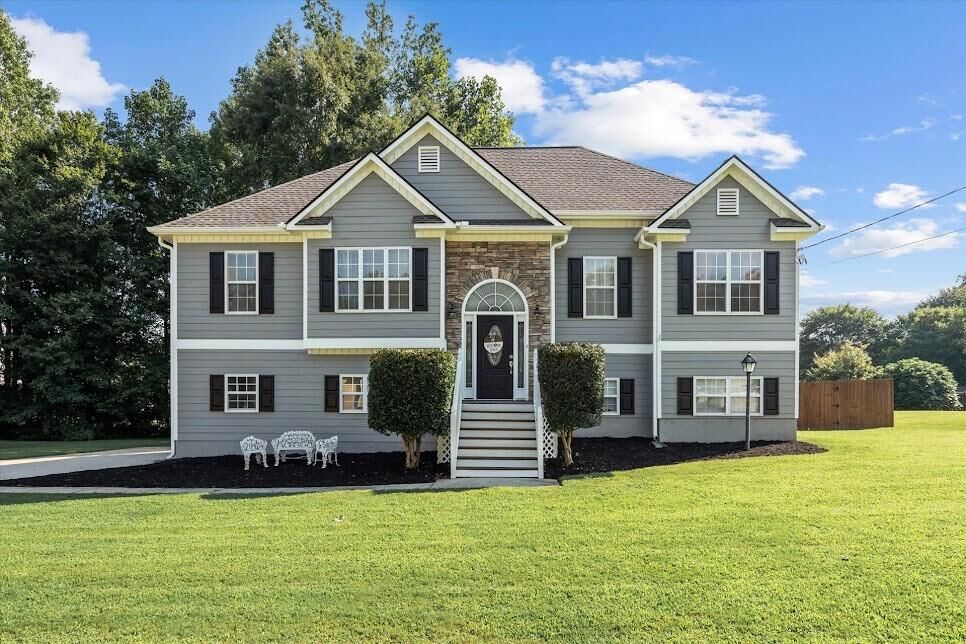 Property Photo: 943 Creek Run Place GA 30179