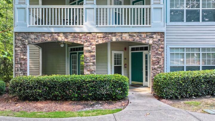 Property Photo: 217 Edinburgh Court GA 30004